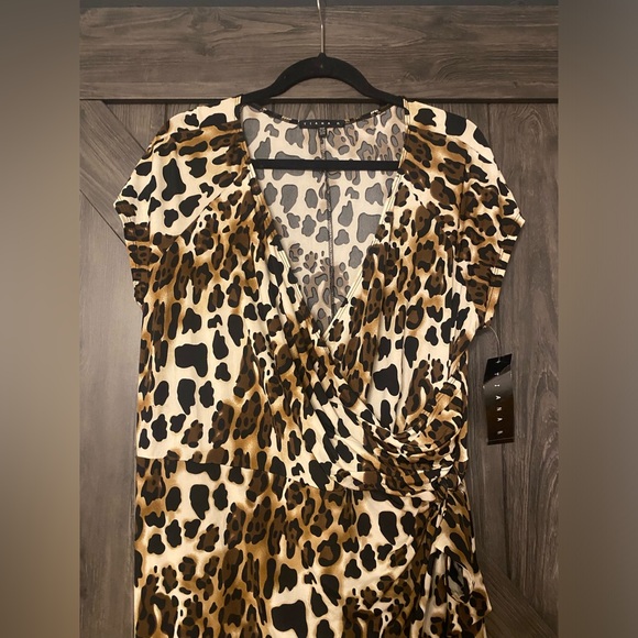 Leopard print Tiana B short sleeved wrap dress, NWT, sz 20W - Picture 4 of 8